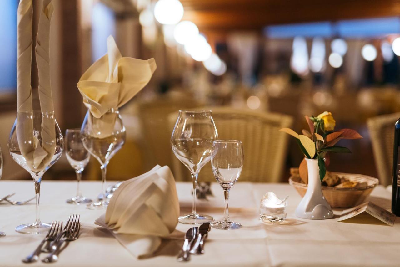 Agrihotel Elisabetta Collemezzano Extérieur photo