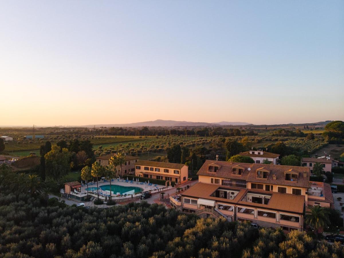 Agrihotel Elisabetta Collemezzano Extérieur photo