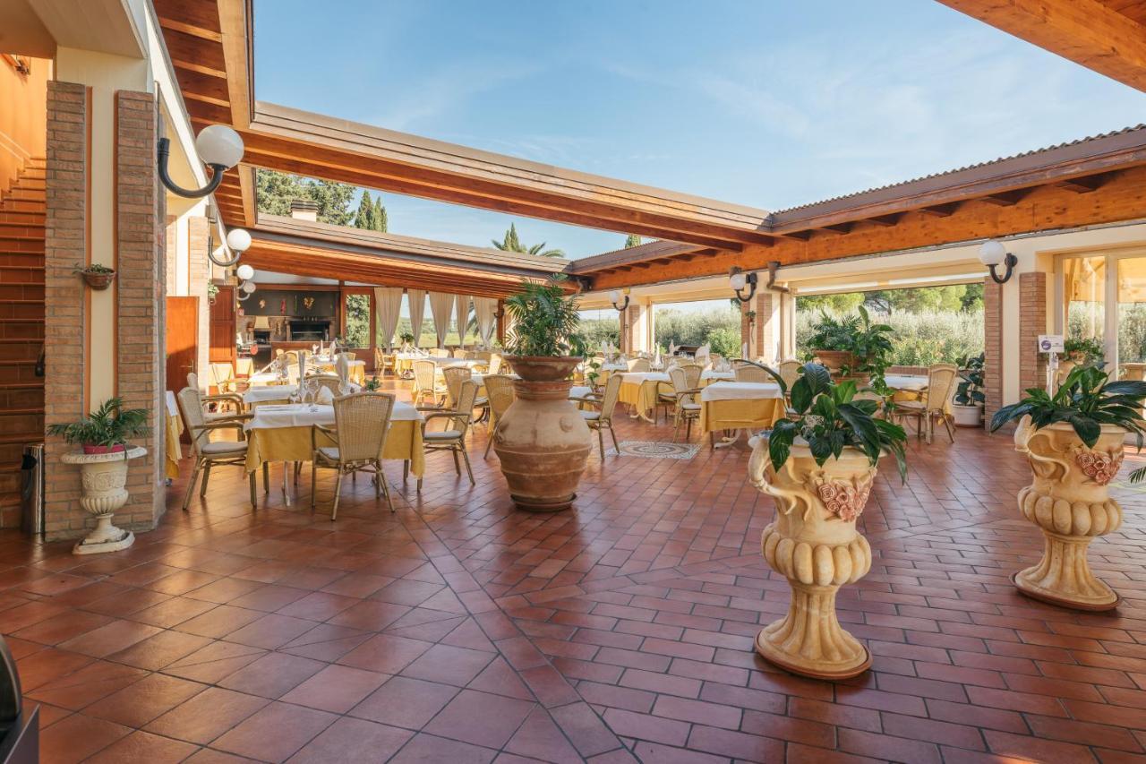Agrihotel Elisabetta Collemezzano Extérieur photo