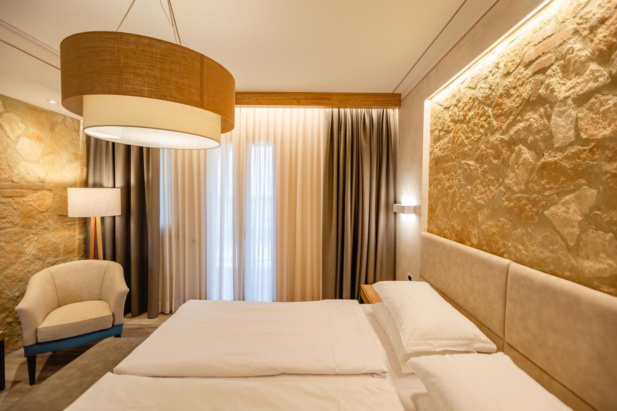 Agrihotel Elisabetta Collemezzano Extérieur photo