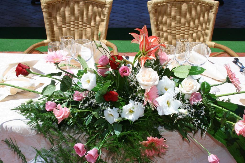 Agrihotel Elisabetta Collemezzano Extérieur photo