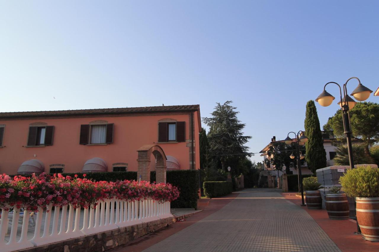 Agrihotel Elisabetta Collemezzano Extérieur photo