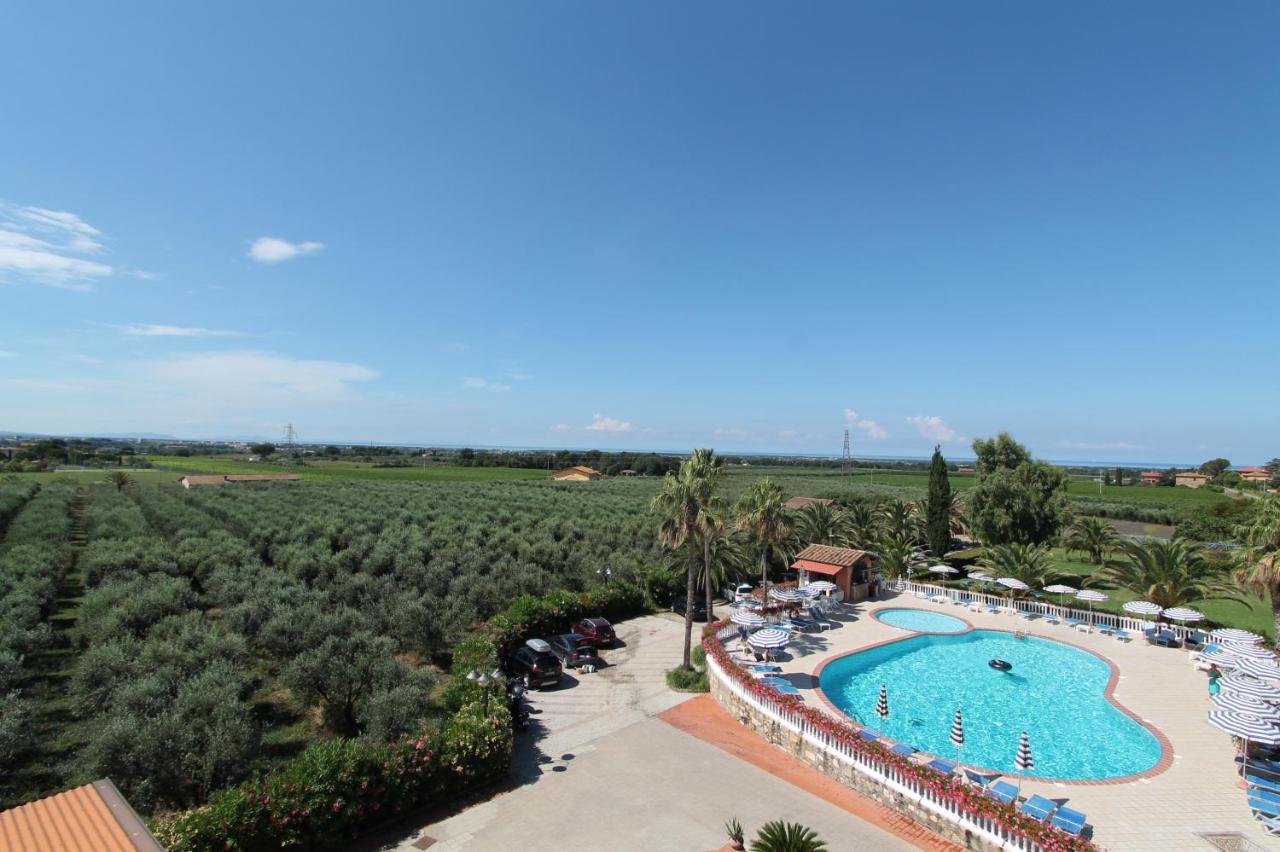 Agrihotel Elisabetta Collemezzano Extérieur photo