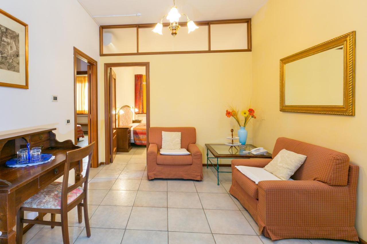 Agrihotel Elisabetta Collemezzano Extérieur photo