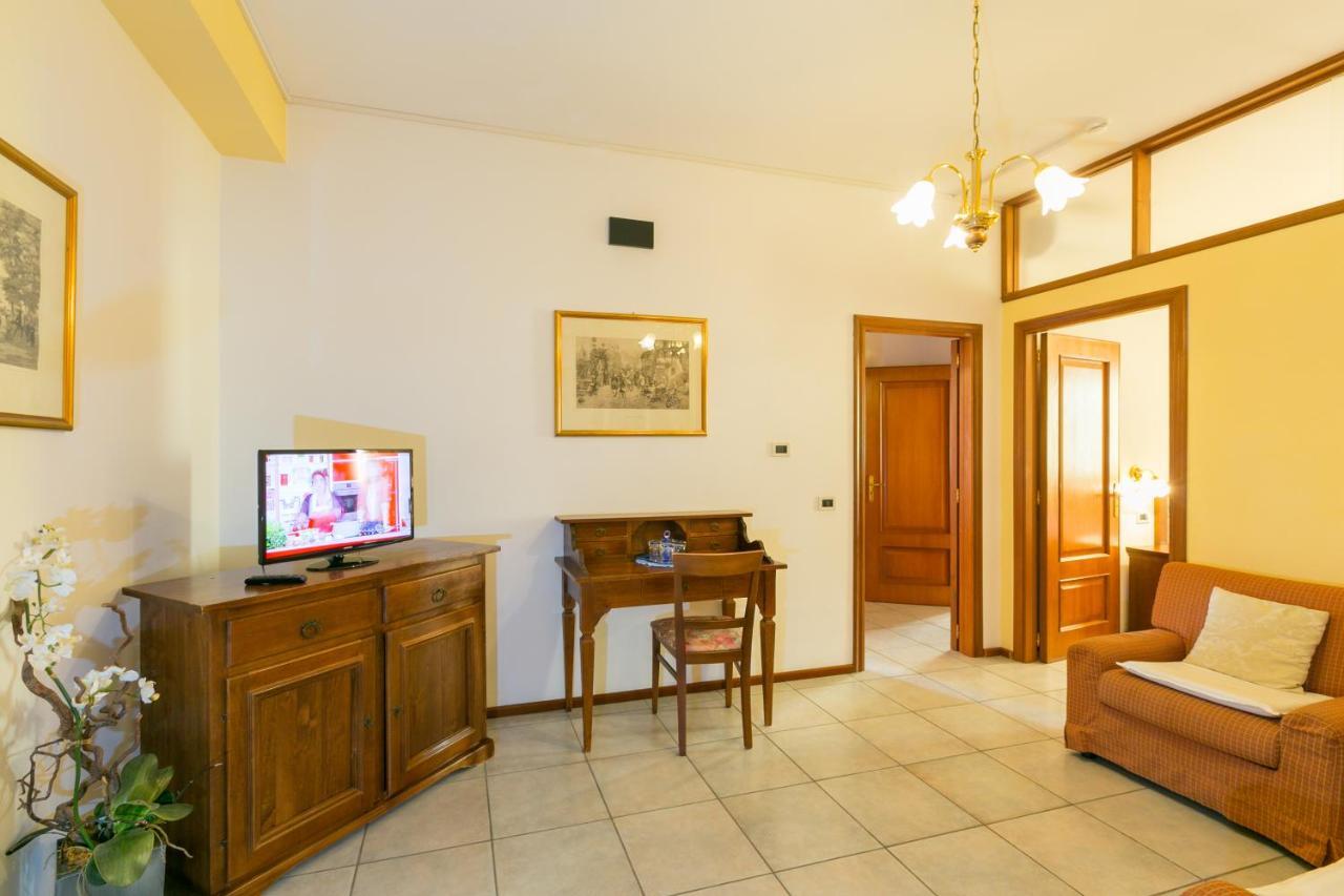 Agrihotel Elisabetta Collemezzano Extérieur photo