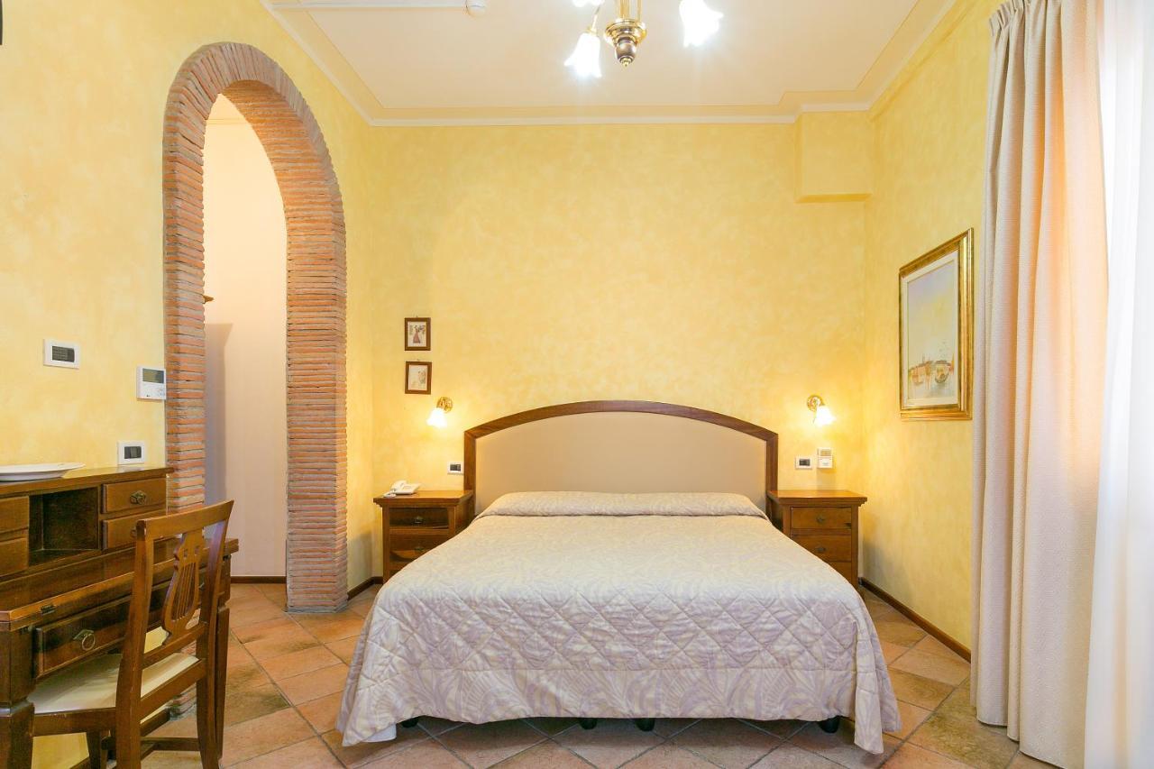 Agrihotel Elisabetta Collemezzano Extérieur photo
