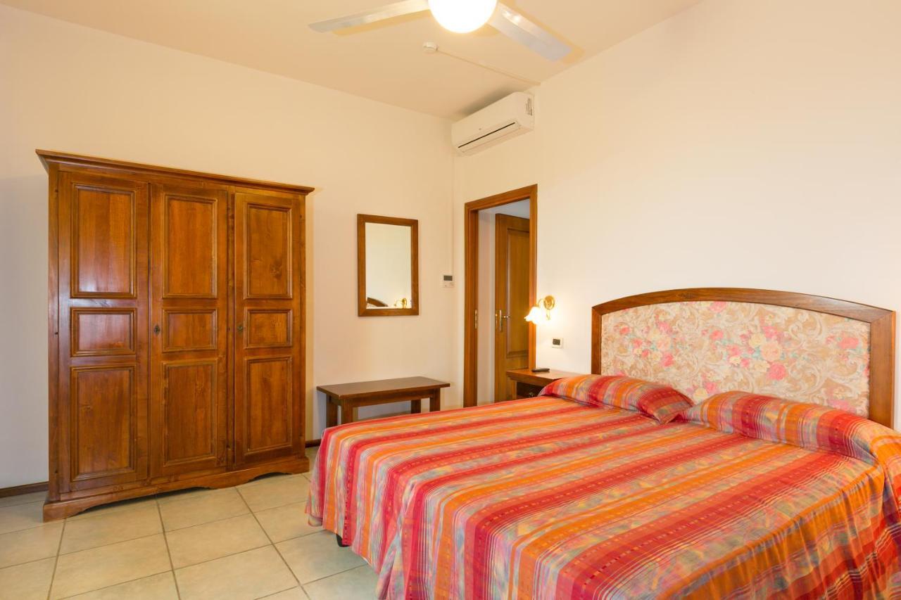 Agrihotel Elisabetta Collemezzano Extérieur photo
