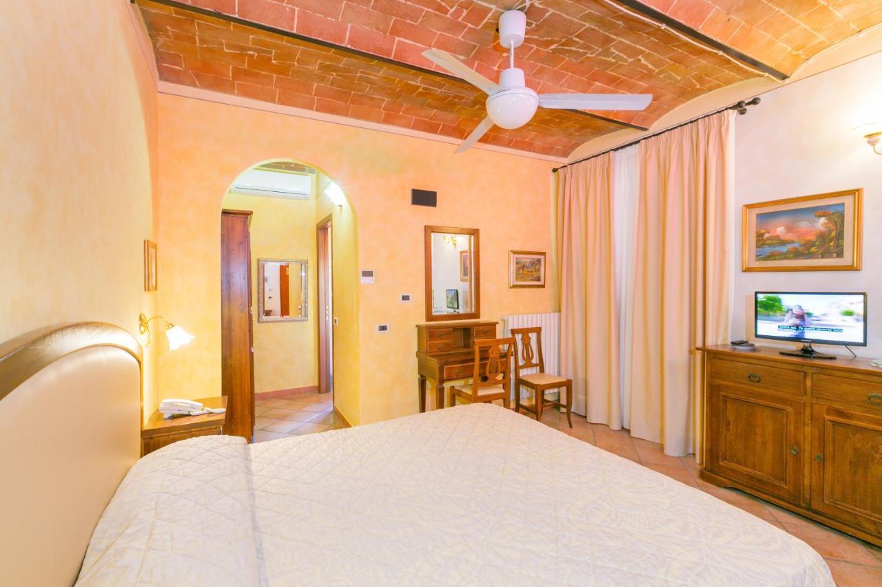 Agrihotel Elisabetta Collemezzano Extérieur photo
